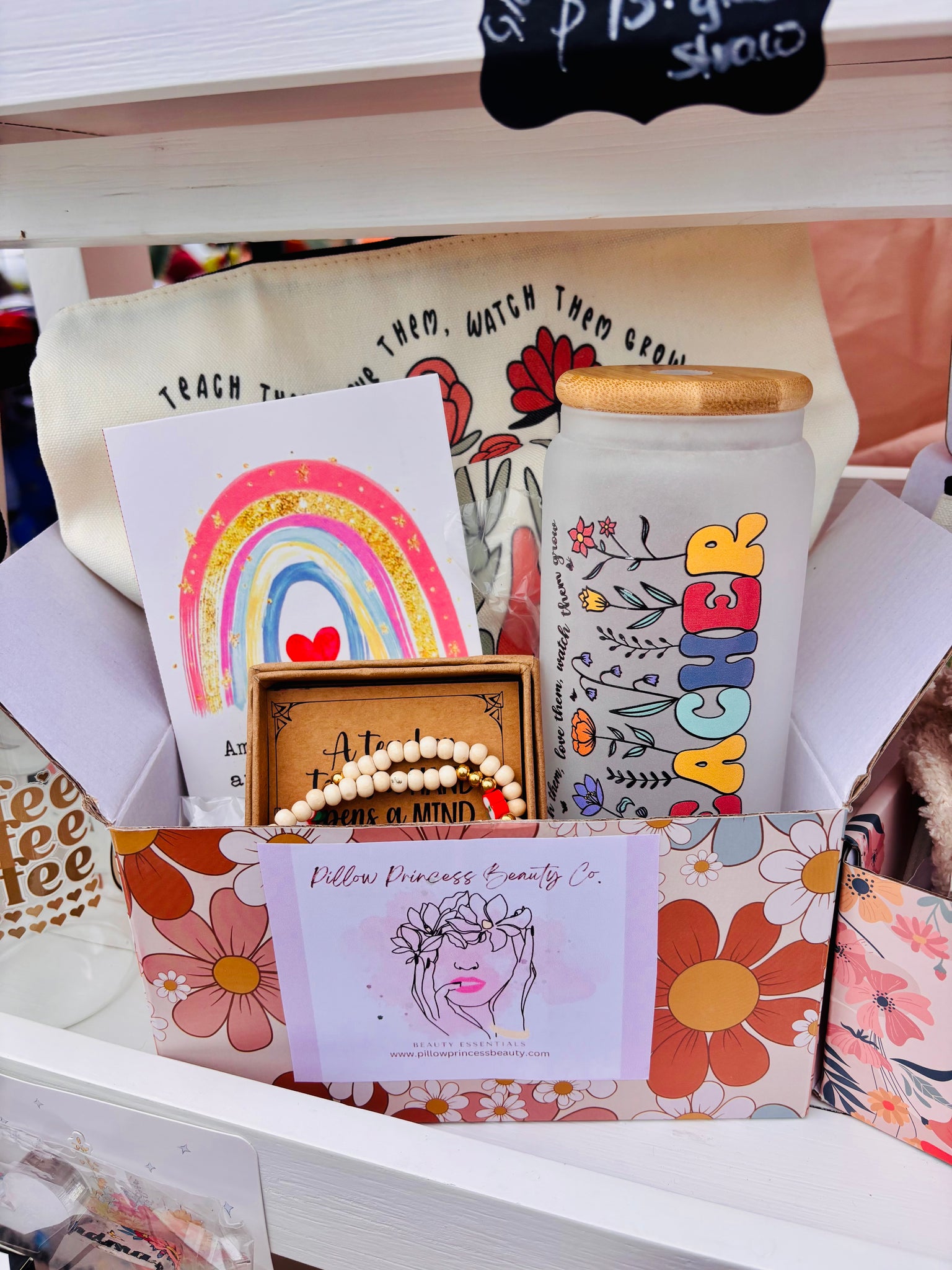 Gift. Gift Box / Large Shopping Bag