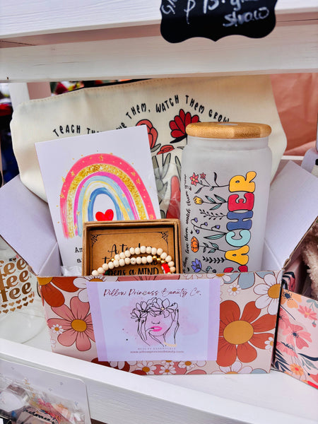 Gift. Gift Box / Large Shopping Bag